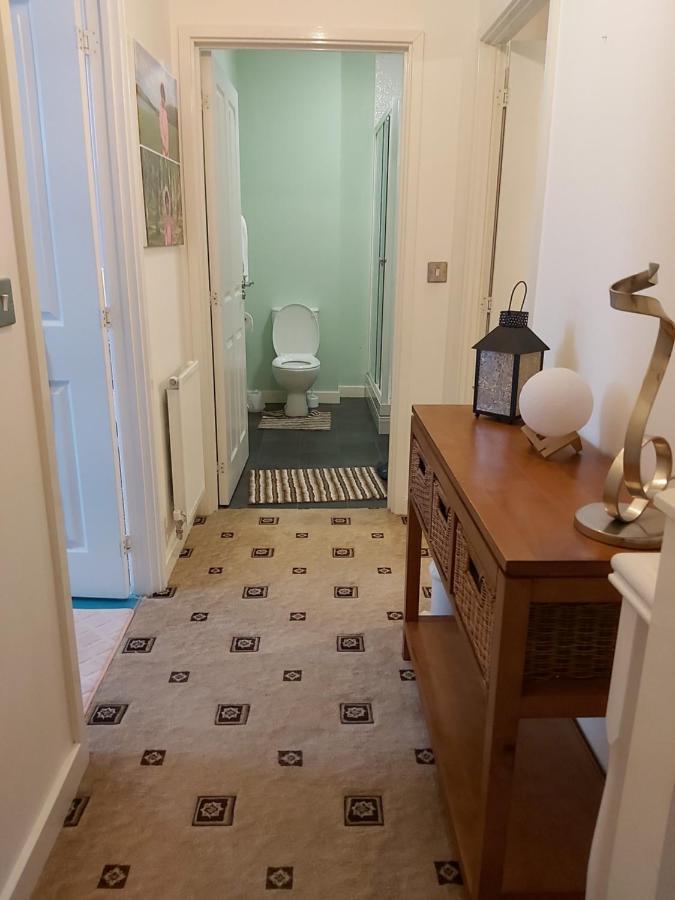 Sheffield City Centre , Free Wifi & Parking - Private Room - Shared House Dış mekan fotoğraf