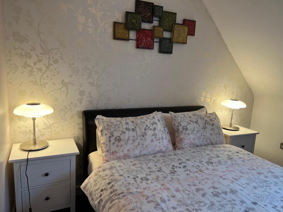 Sheffield City Centre , Free Wifi & Parking - Private Room - Shared House Dış mekan fotoğraf