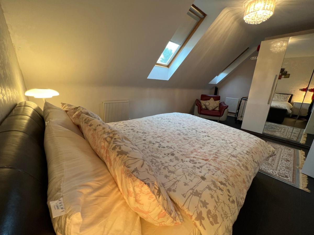 Sheffield City Centre , Free Wifi & Parking - Private Room - Shared House Dış mekan fotoğraf